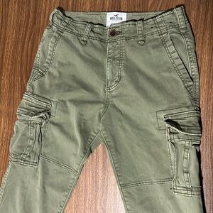 Men’s green Hollister cargo pants